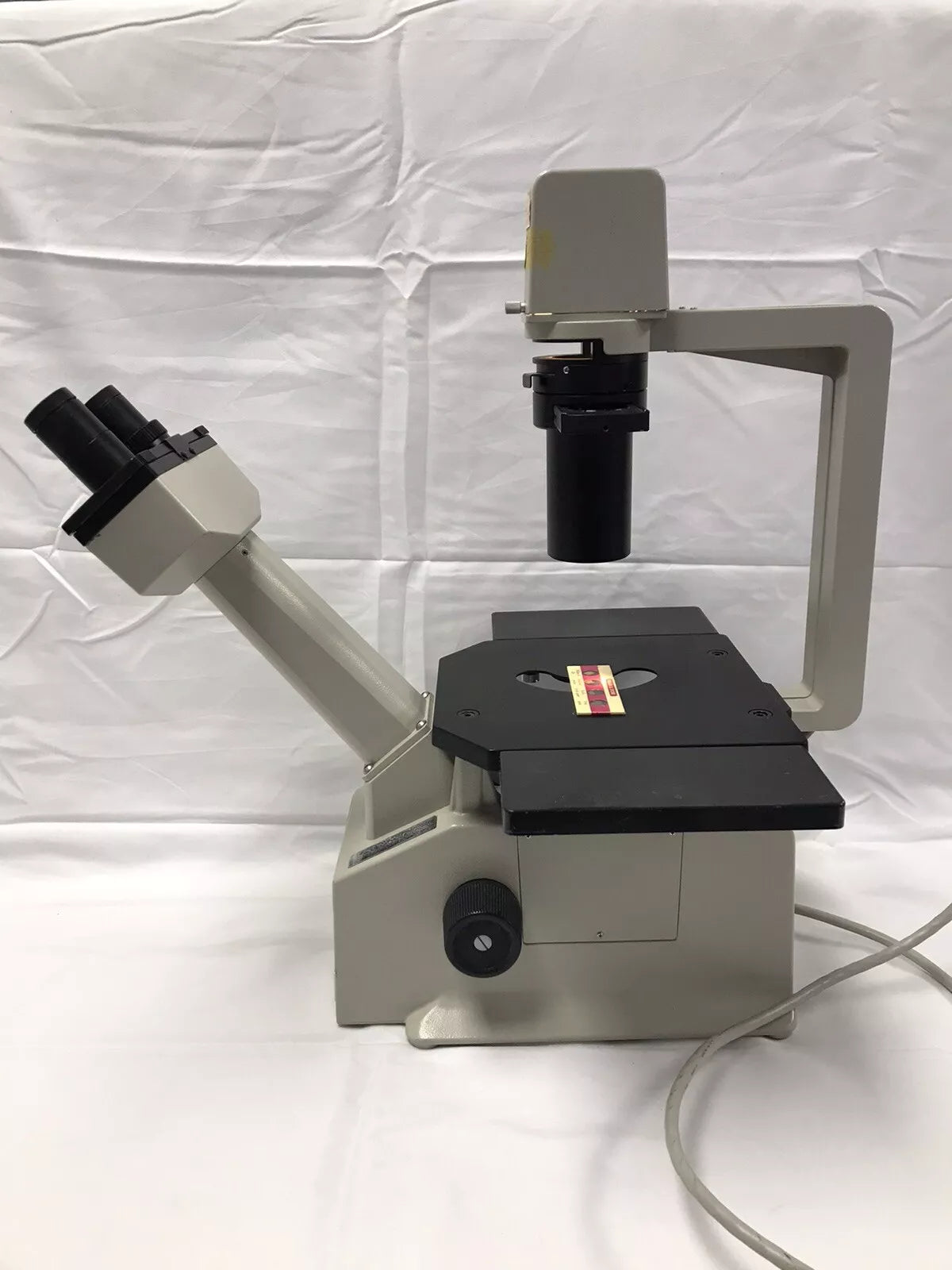 Nikon TMS Inverted Phase Contrast Microscope 3 Objectives 4x 10x 20x