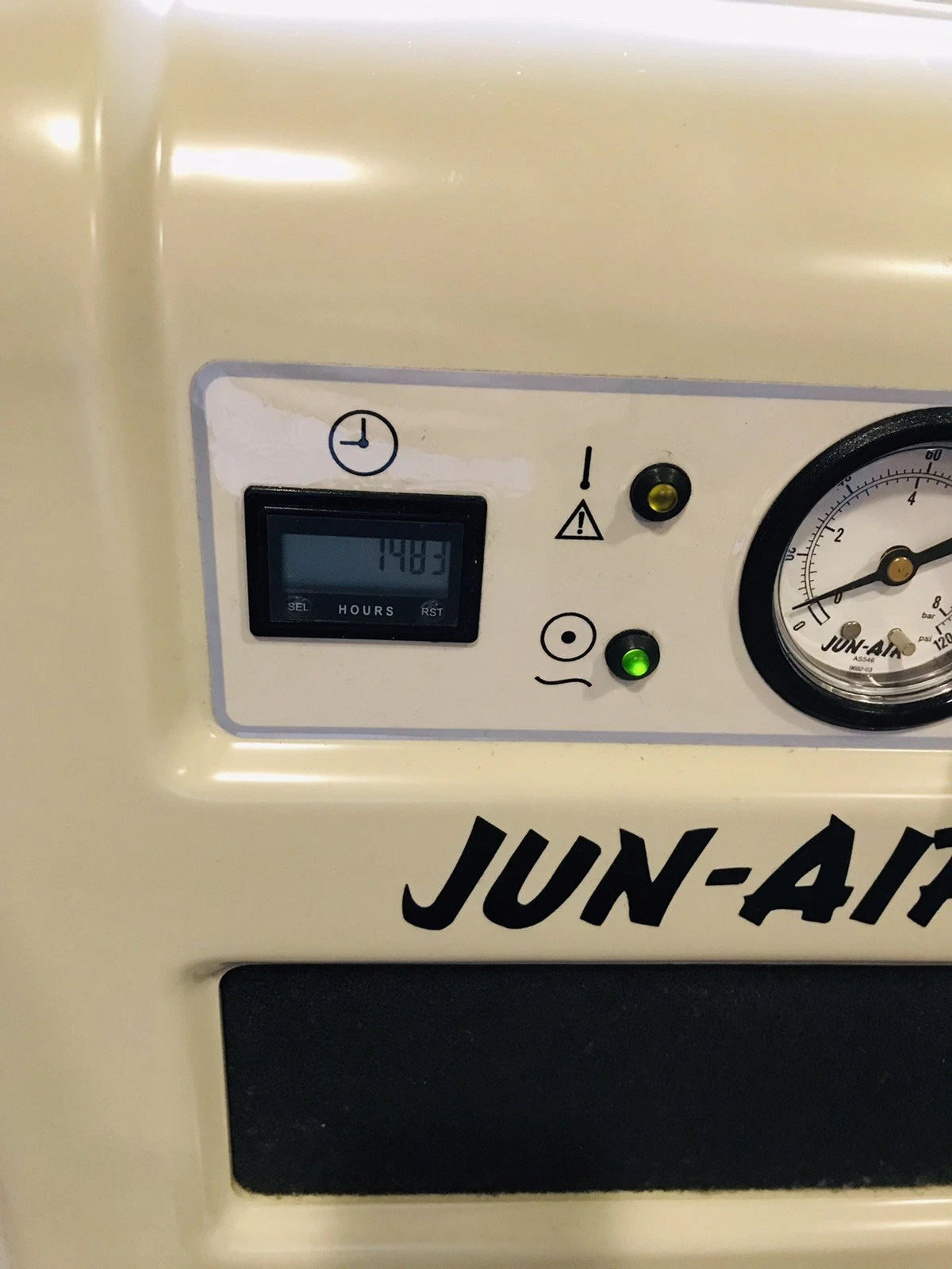 Jun-Air 85R-4P Air Compressor 4 L Oil Free Electric Medical Quiet 148hr Tested