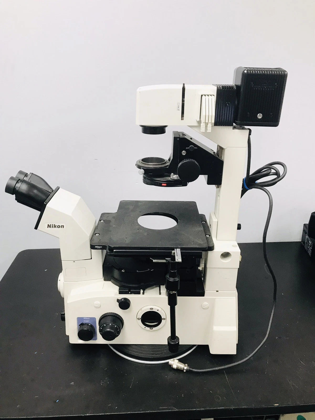 Nikon Eclipse TE2000-U Microscope