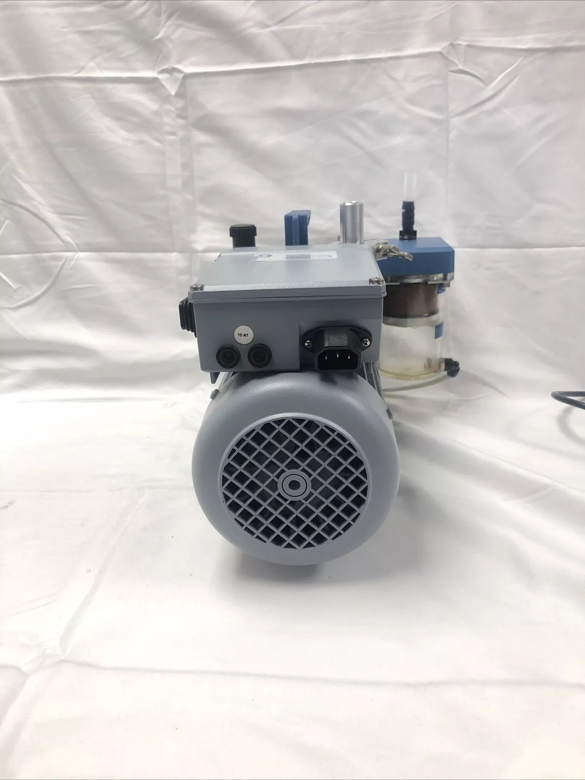 Vacuubrand RE 6W Rotary Vane Vacuum Pump YEAR 2016 Tested Working