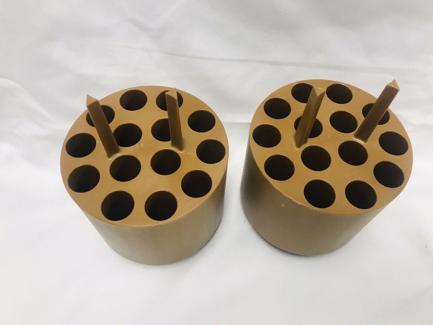 Pair of Thermo Scientific 75003639 Centrifuge Rotor 14 x 15mL Tube Adapter