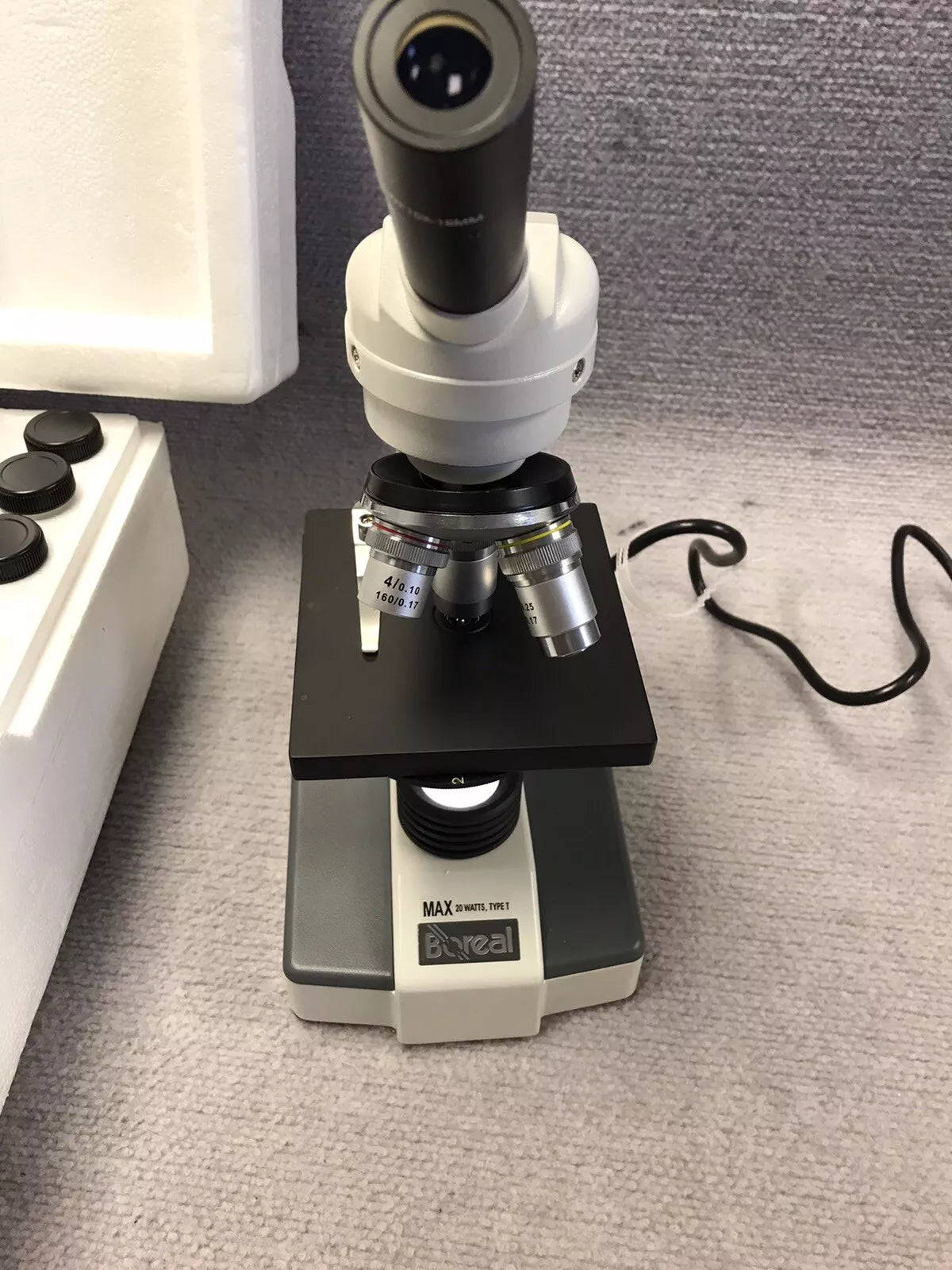 new Boreal Compound Light Microscope SFC 111 Series 3 Objectives 4x 10x 100x Student