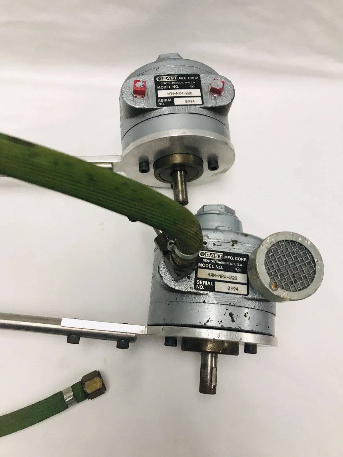 Lot of 2 GAST 1-1/2 hp Reversible Face Air Actuated Motor 4AM-NRV-22B