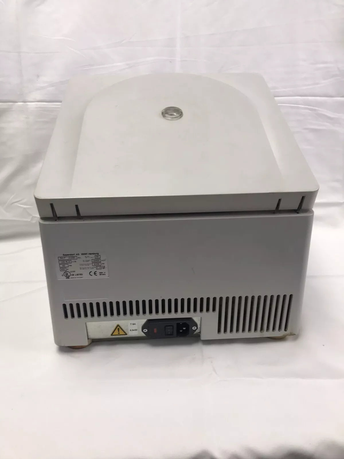Eppendorf 5417C Centrifuge NO POWER No rotor for parts or repair