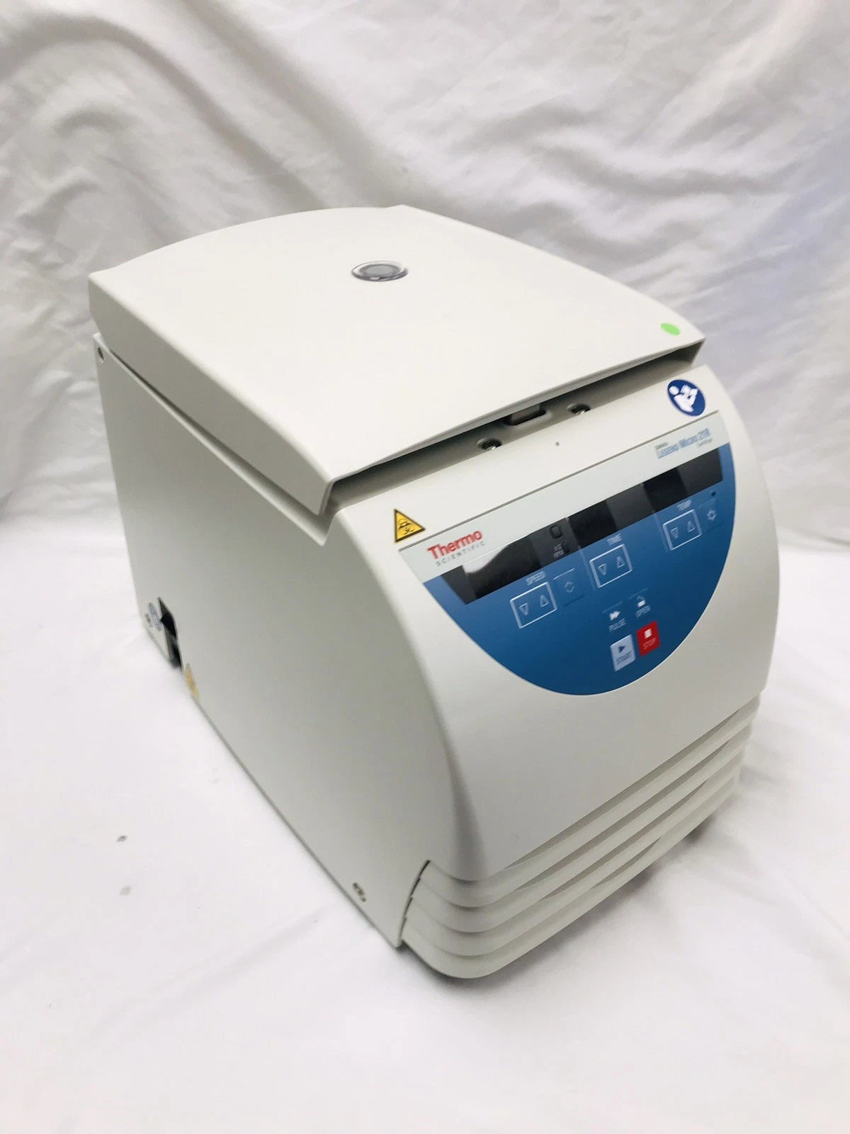 Thermo Sorvall Legend Micro 21R Refrigerated Centrifuge with 75003424 Rotor