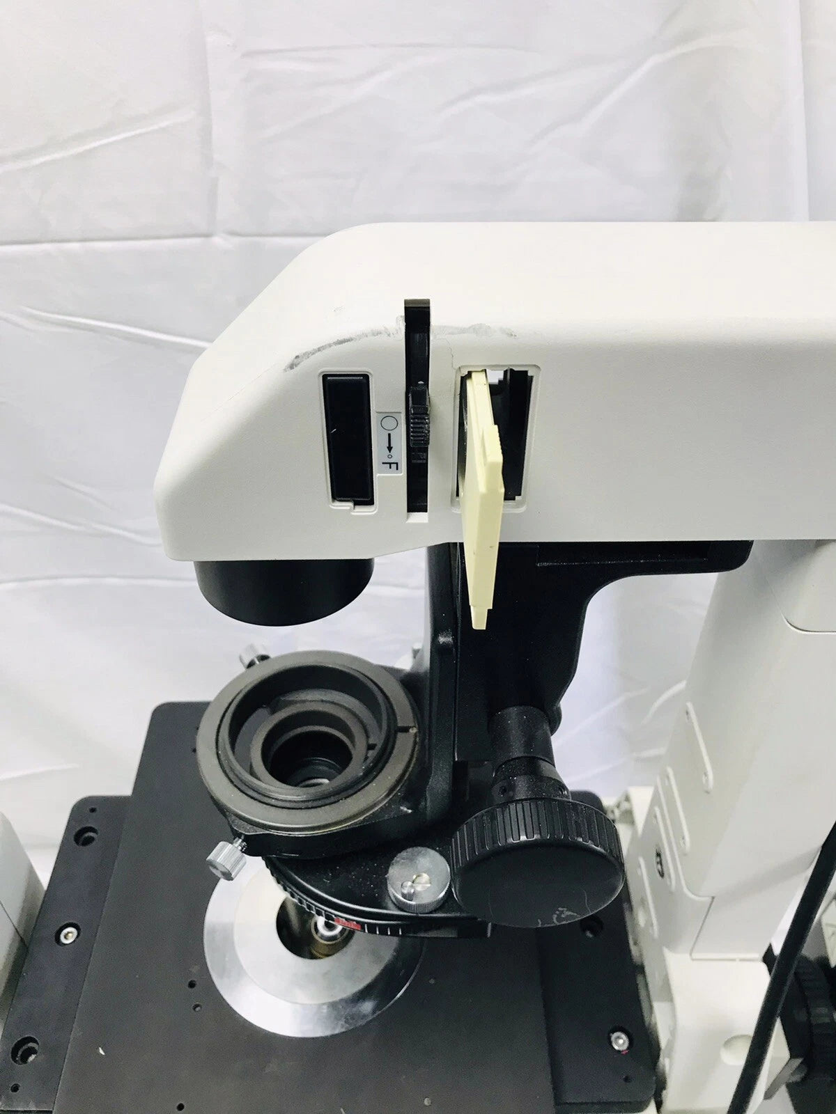 Nikon Eclipse TE200 Phase Fluorescence Microscope Light source 2 Objectives
