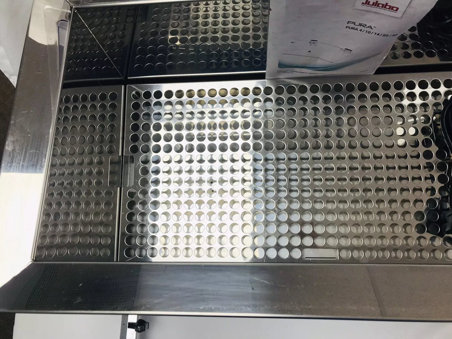 Julabo PURA 22 Water Bath W/ Lift up Cover & Test Tube Rack 20002866 230v Tested