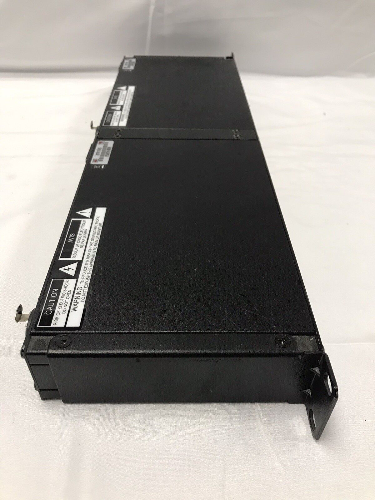 Shure DFR11EQ Digital EQ + Feedback Reducer & UA507 Dual Rack Mount