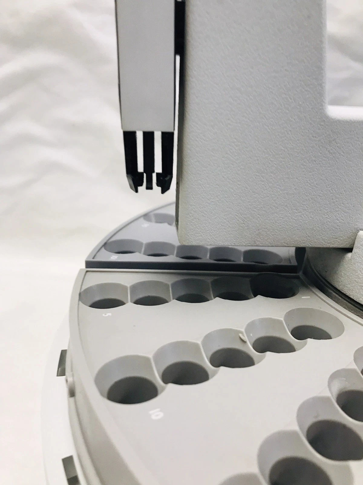 Agilent G2614A ALS 7683 Series Autosampler Vial Carousel Tray, for HP 6890 GC