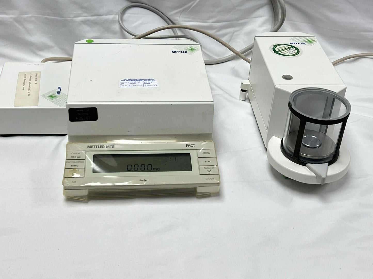 Mettler Toledo MT5 Micro Analytical Balance - Mettler Toledo MT5 Ultra Microbalance 5 1g x 1µg