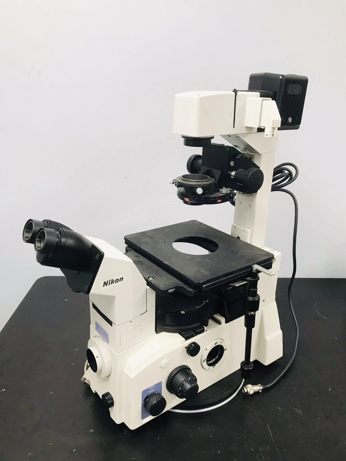 Nikon Eclipse TE2000-U Microscope