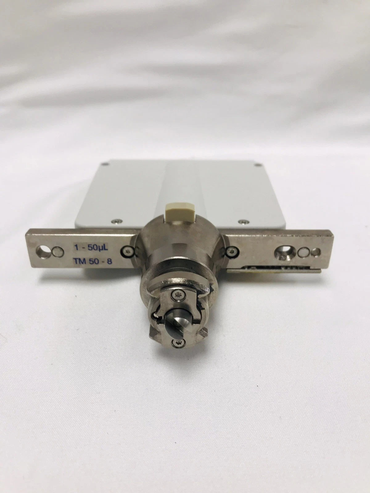 Eppendorf 960001044 epMotion TM 50-8 Dispensing Tool 8-Channel 1-50 uL