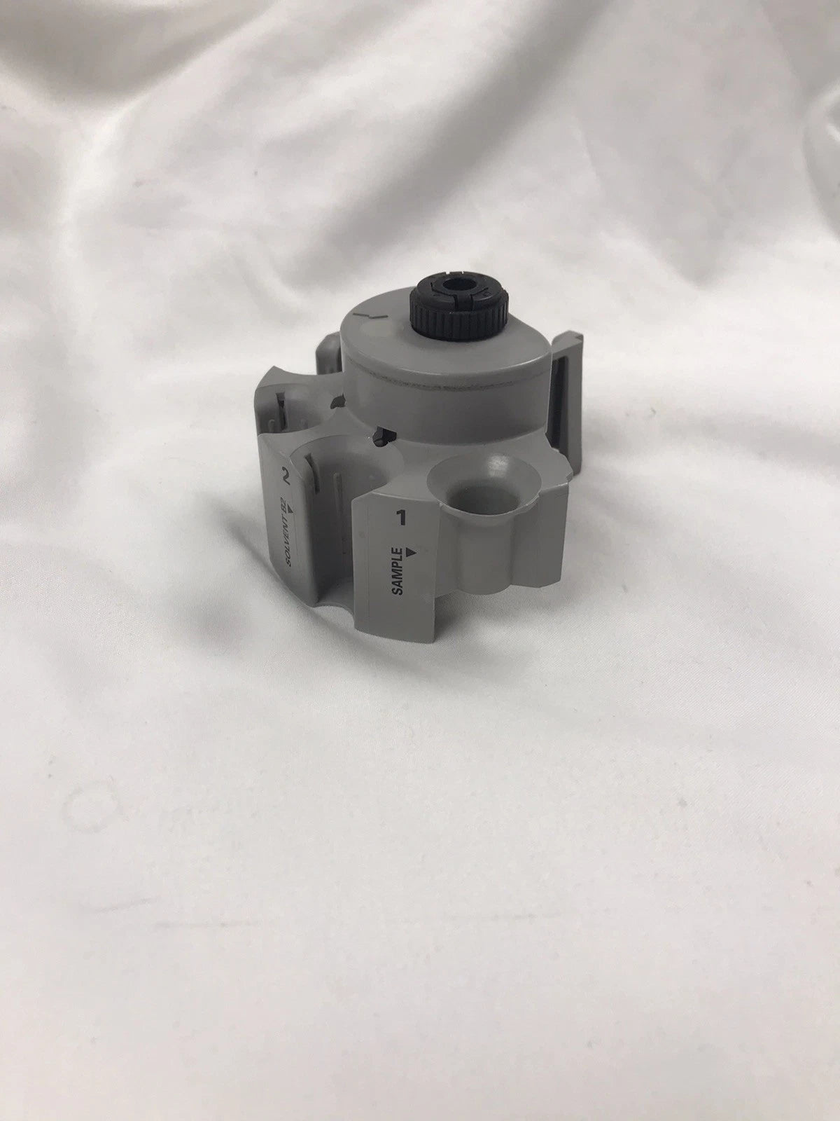 Agilent G1513-40000 Standard Turret (low density) Used with Series 7683 Sampler