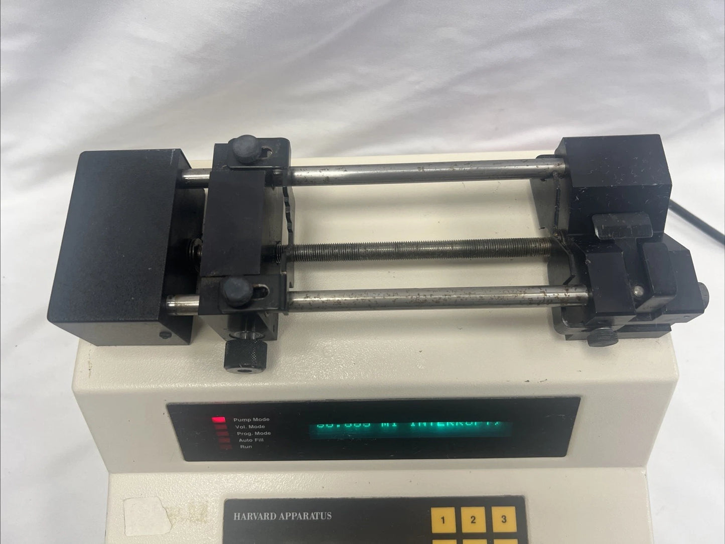 Harvard Apparatus 44 Programmable Infuse / Withdrawal Syringe Pump