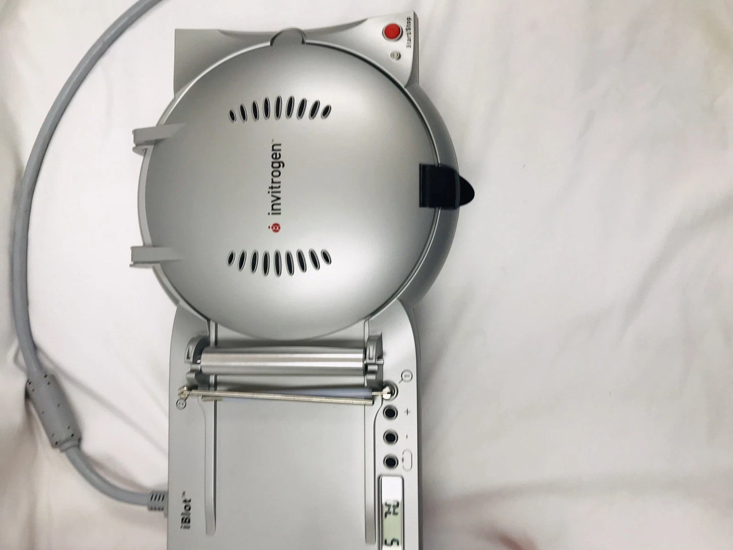 Invitrogen IBlot gel transfer device Western blot module blotting I-blot