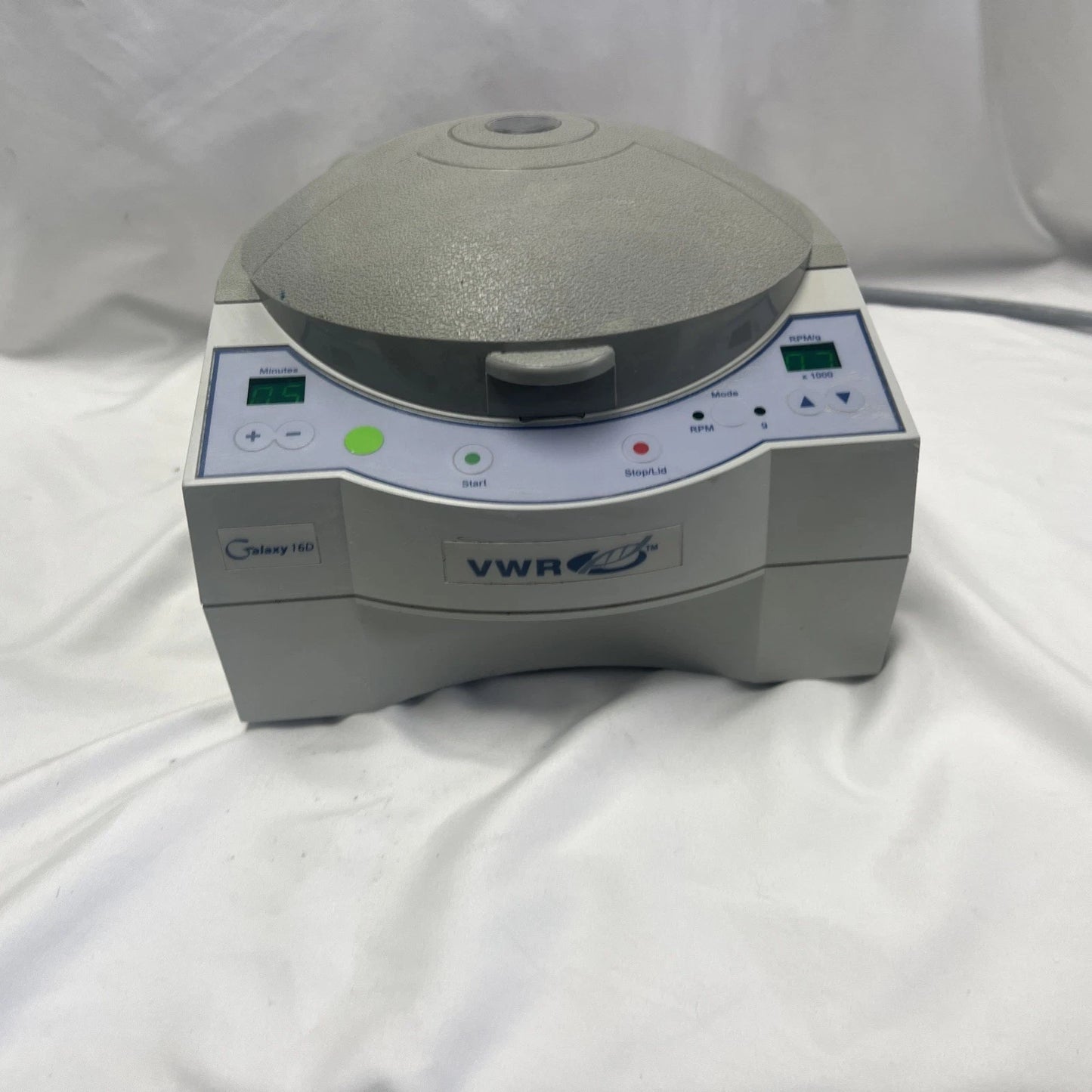 VWR Galaxy 16D Centrifuge With 18 Place Fixed Angle Rotor Cat# 37001-298 TESTED