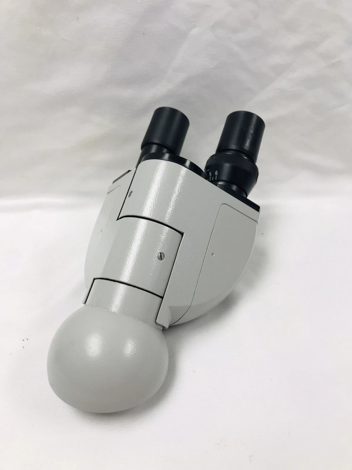 Carl Zeiss 47 30 11-9901 Binocular Head w/ Eyepieces Cpl W10X/18 46 40-22-9901
