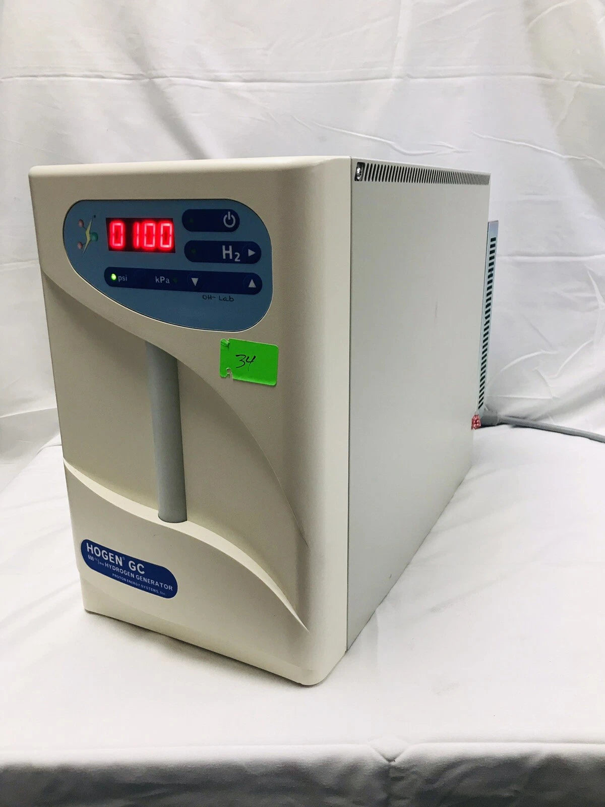 Proton 54-0100-0004 Hogen GC 600 Hydrogen Generator 600cc/min Power Up (As-Is)