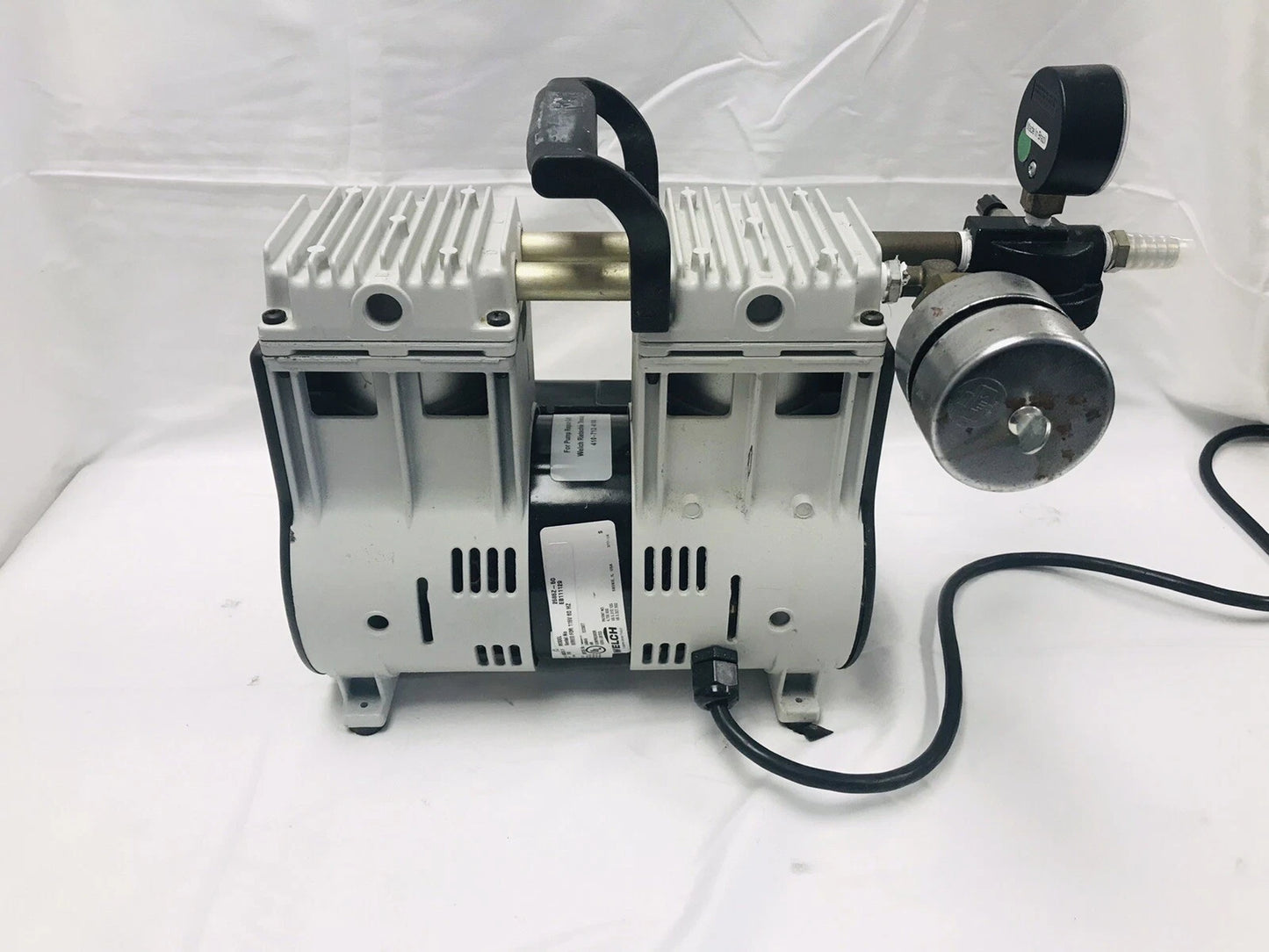 Welch Piston Vacuum Pump 1/3 HP 2585Z-50 57 mm Hg dry oil-less