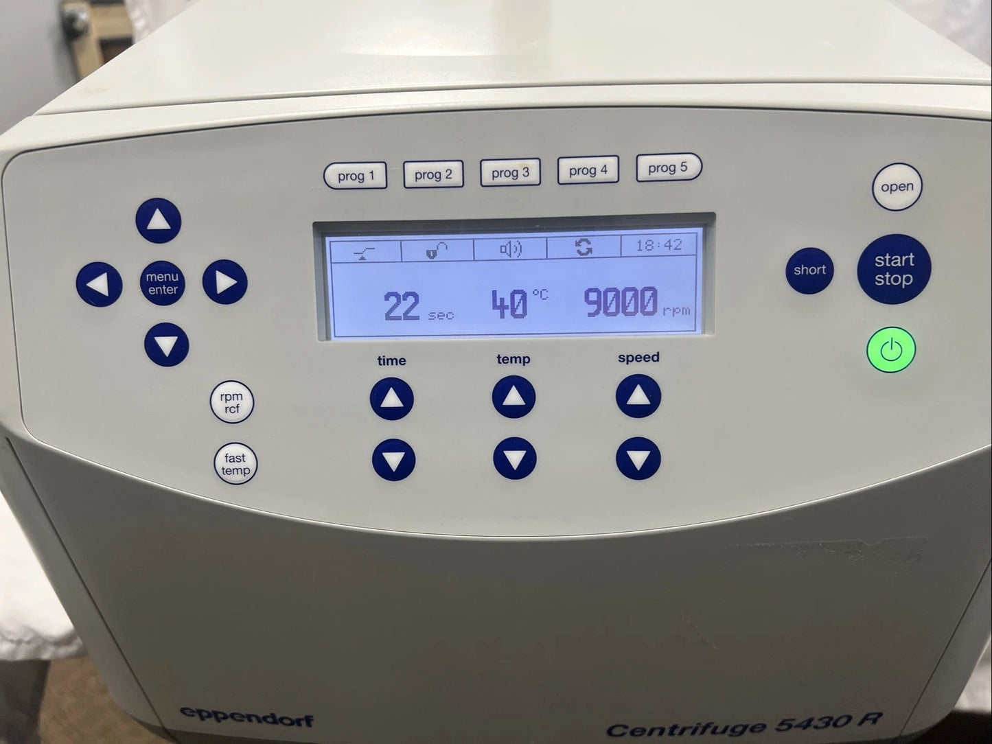 Eppendorf 5430R Refrigerated Centrifuge With FA-45-30-11 Rotor and Lid Tested
