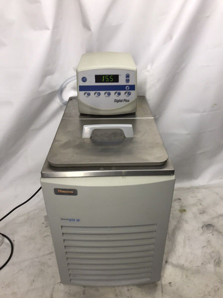 Thermo Fisher Scientific - Neslab RTE 10 Refrigerated Circulating Water Bath chiler