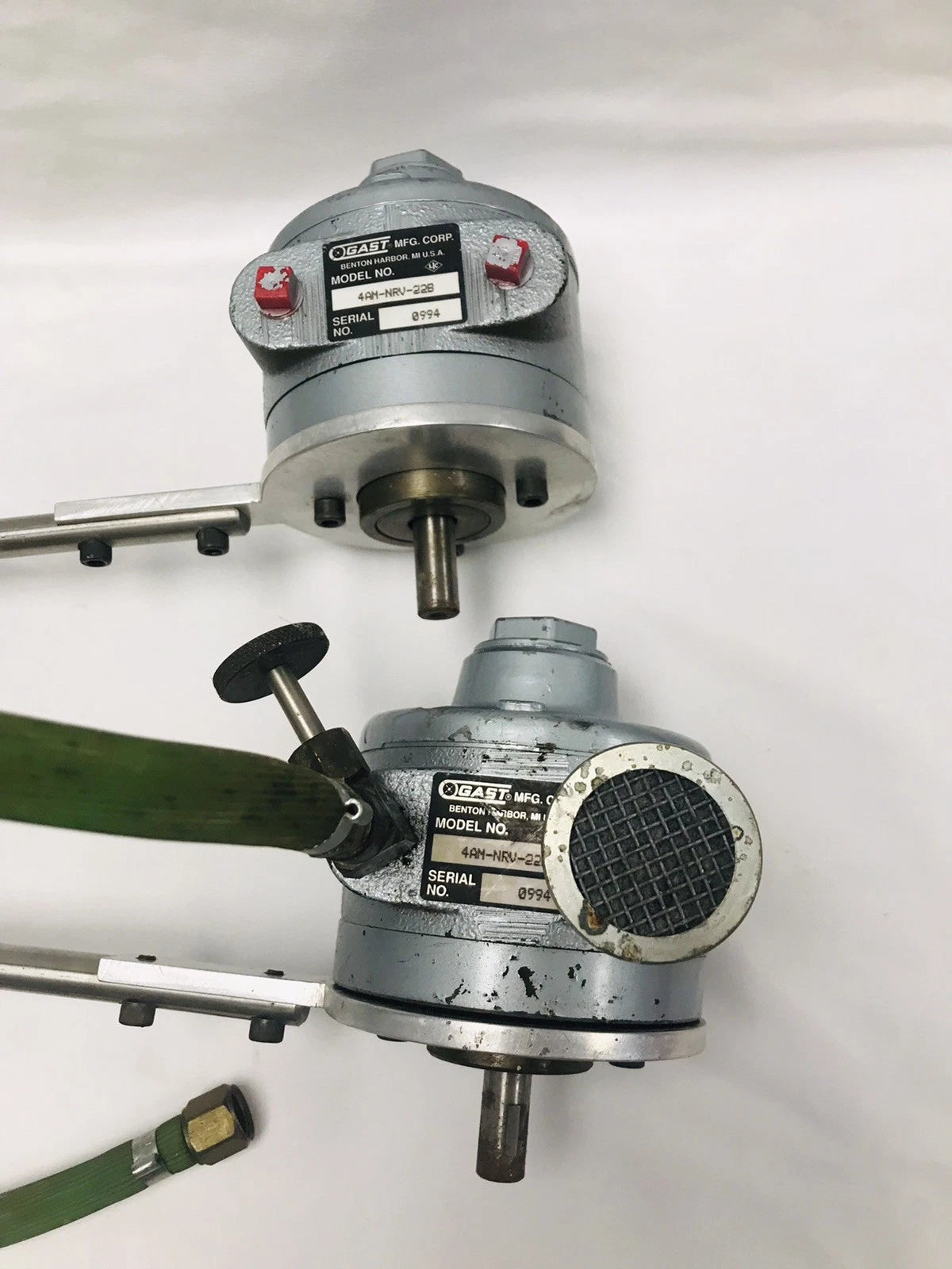 Lot of 2 GAST 1-1/2 hp Reversible Face Air Actuated Motor 4AM-NRV-22B
