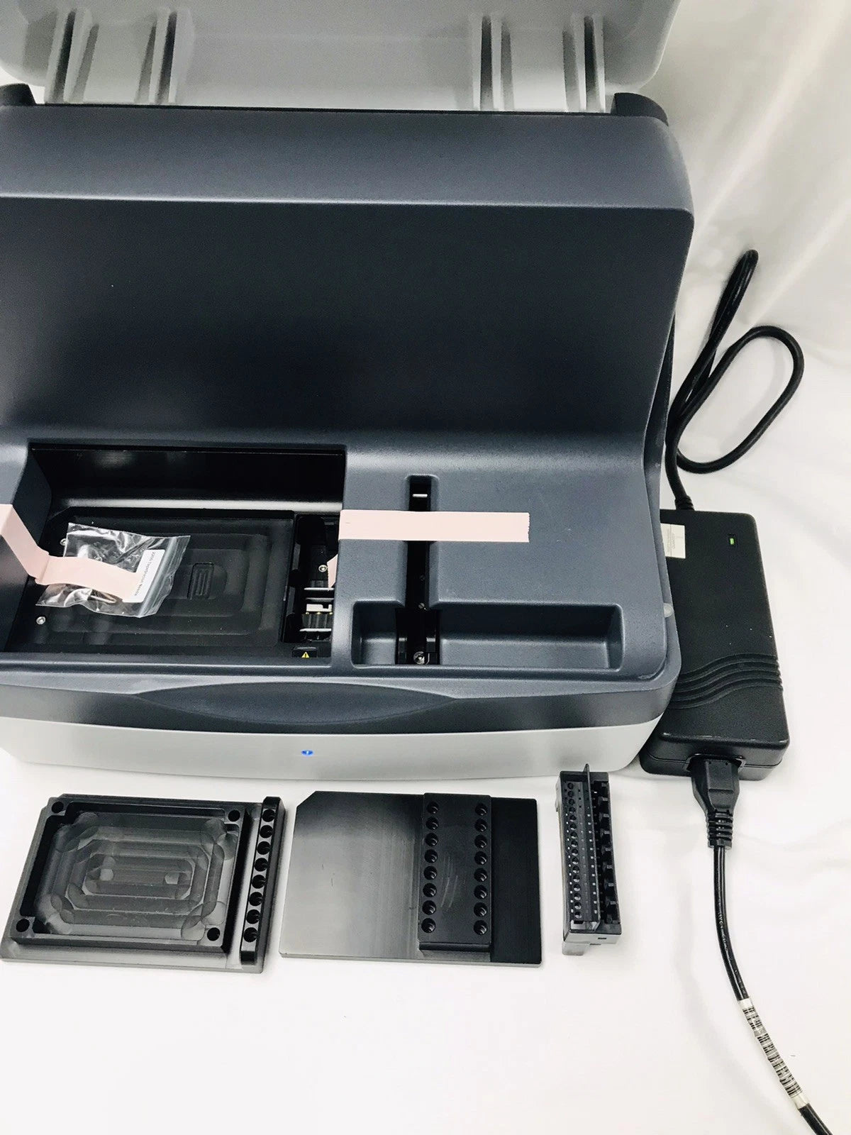 Agilent 2200 TapeStation DNA RNA Lab G2965A Electrophoresis Tape ⚡ Power Supply