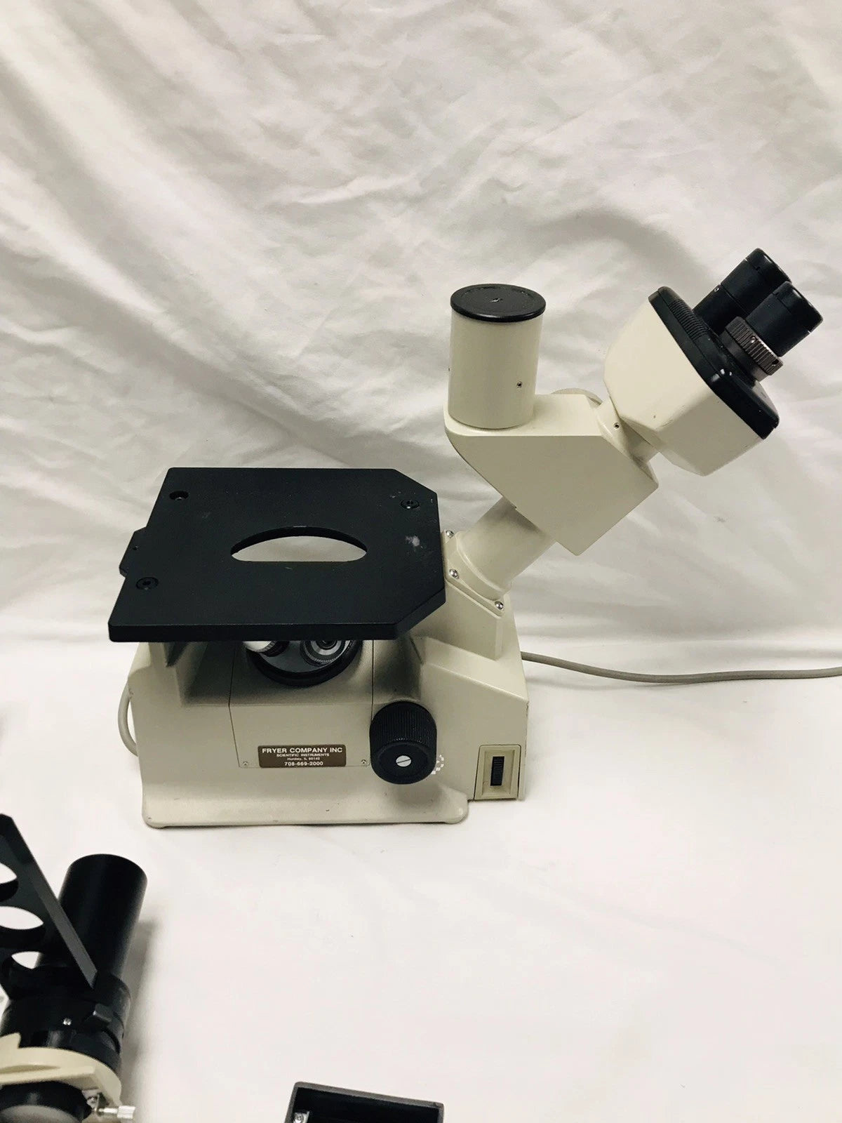 Nikon Inverted Microscope TMS with 3 Objectives AS-IS Parts / Repair 4x 10x 20x