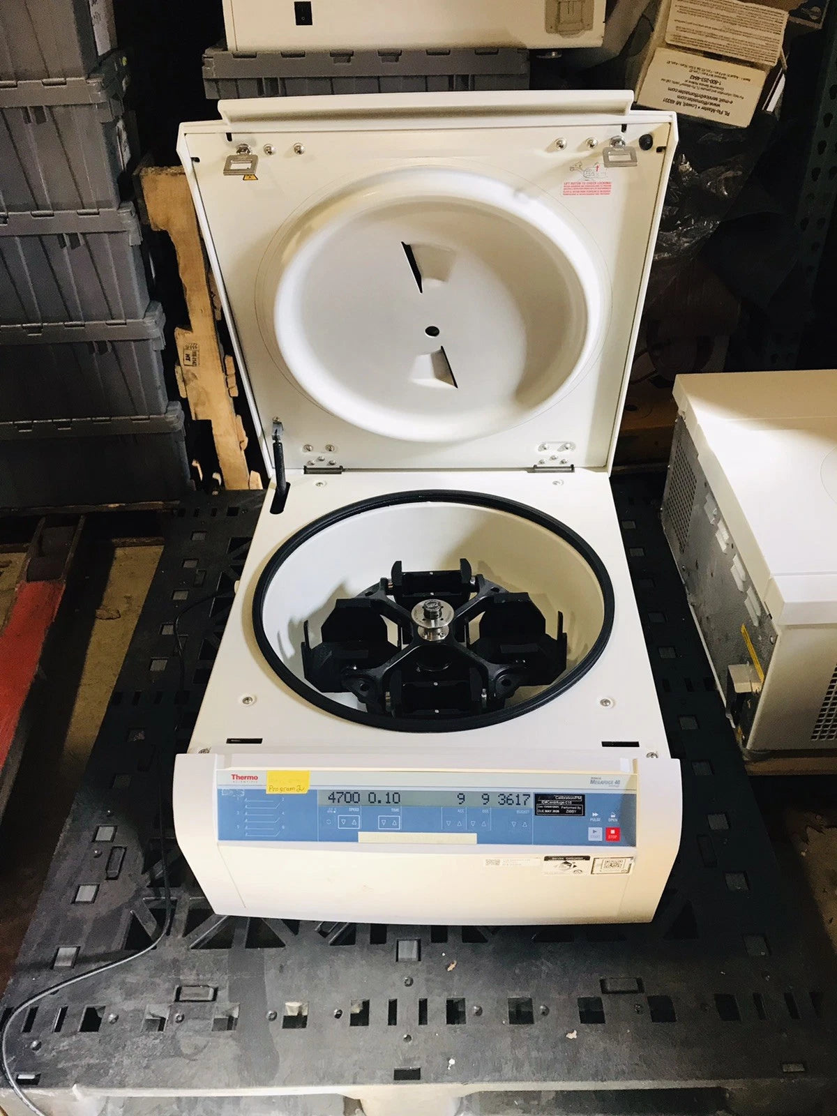 Thermo Megafuge 40 Benchtop Centrifuge with TX-750 Rotor, Buckets, Plate Carrier
