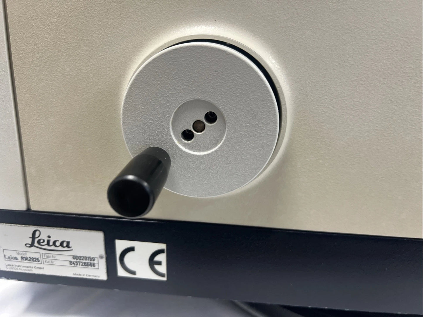 Leica  RM 2025 Manual Rotary Microtome 045728686 with Blade Holder warranty video