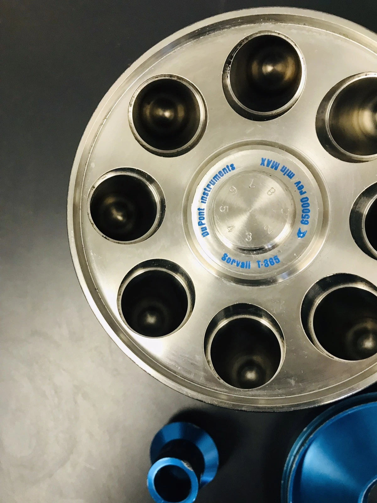 Thermo Scientific Du Pont Sorvall T-865 Fixed Angle Rotor 8 x 36 mL 65.000rpm