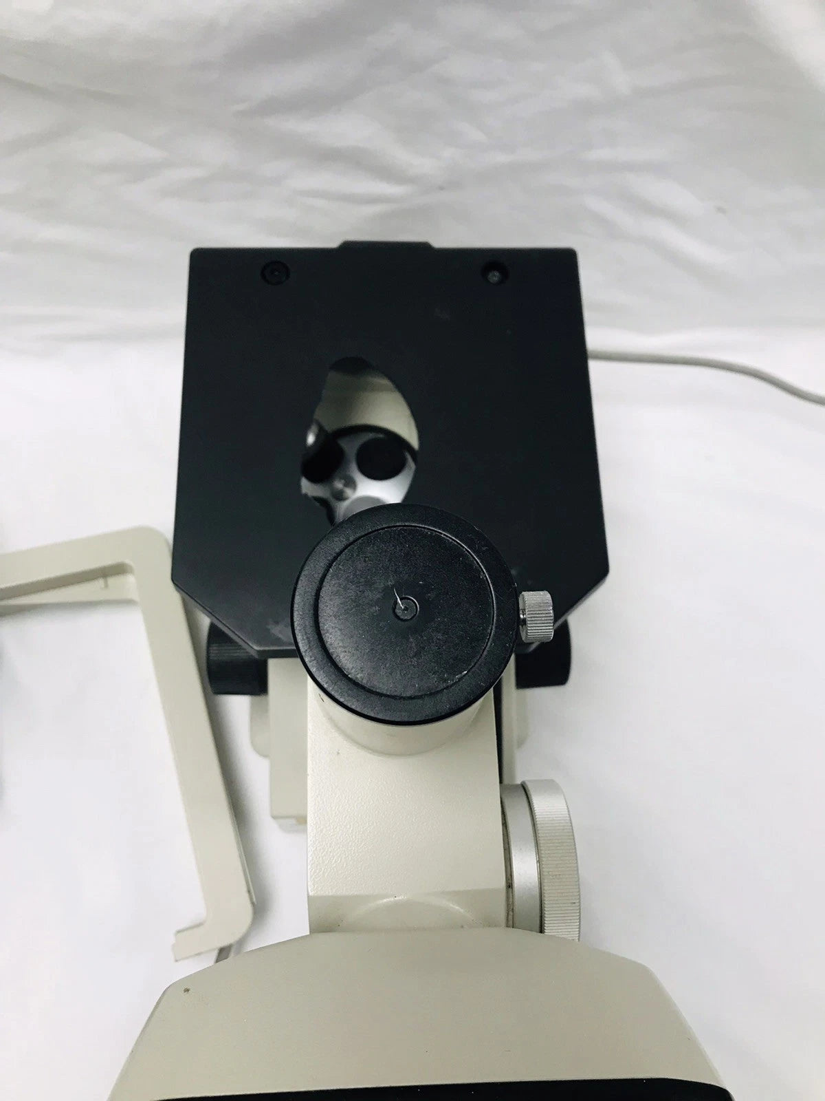 Nikon Inverted Microscope TMS with 3 Objectives AS-IS Parts / Repair 4x 10x 20x