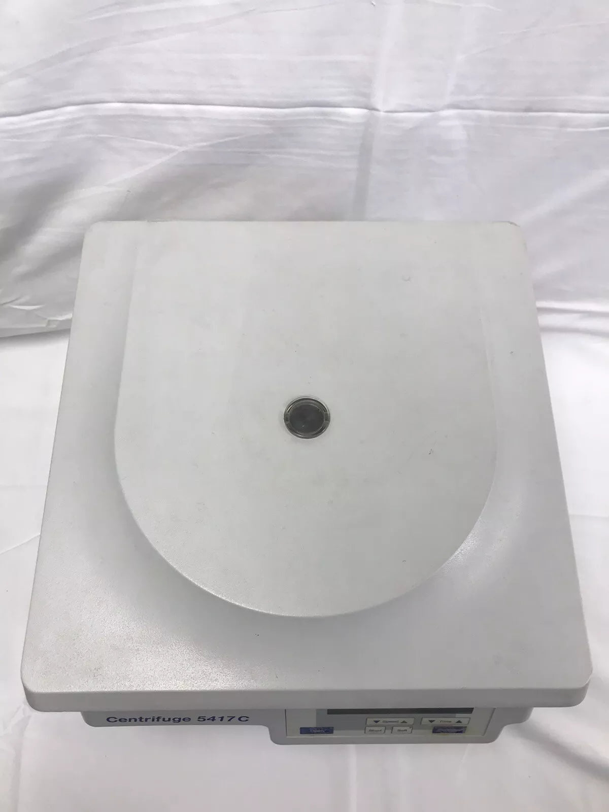 Eppendorf 5417C Centrifuge NO POWER No rotor for parts or repair