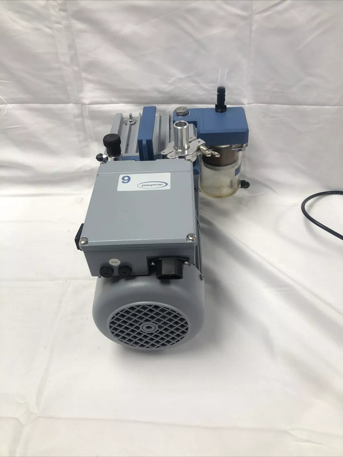 Vacuubrand RE 6W Rotary Vane Vacuum Pump YEAR 2016 Tested Working