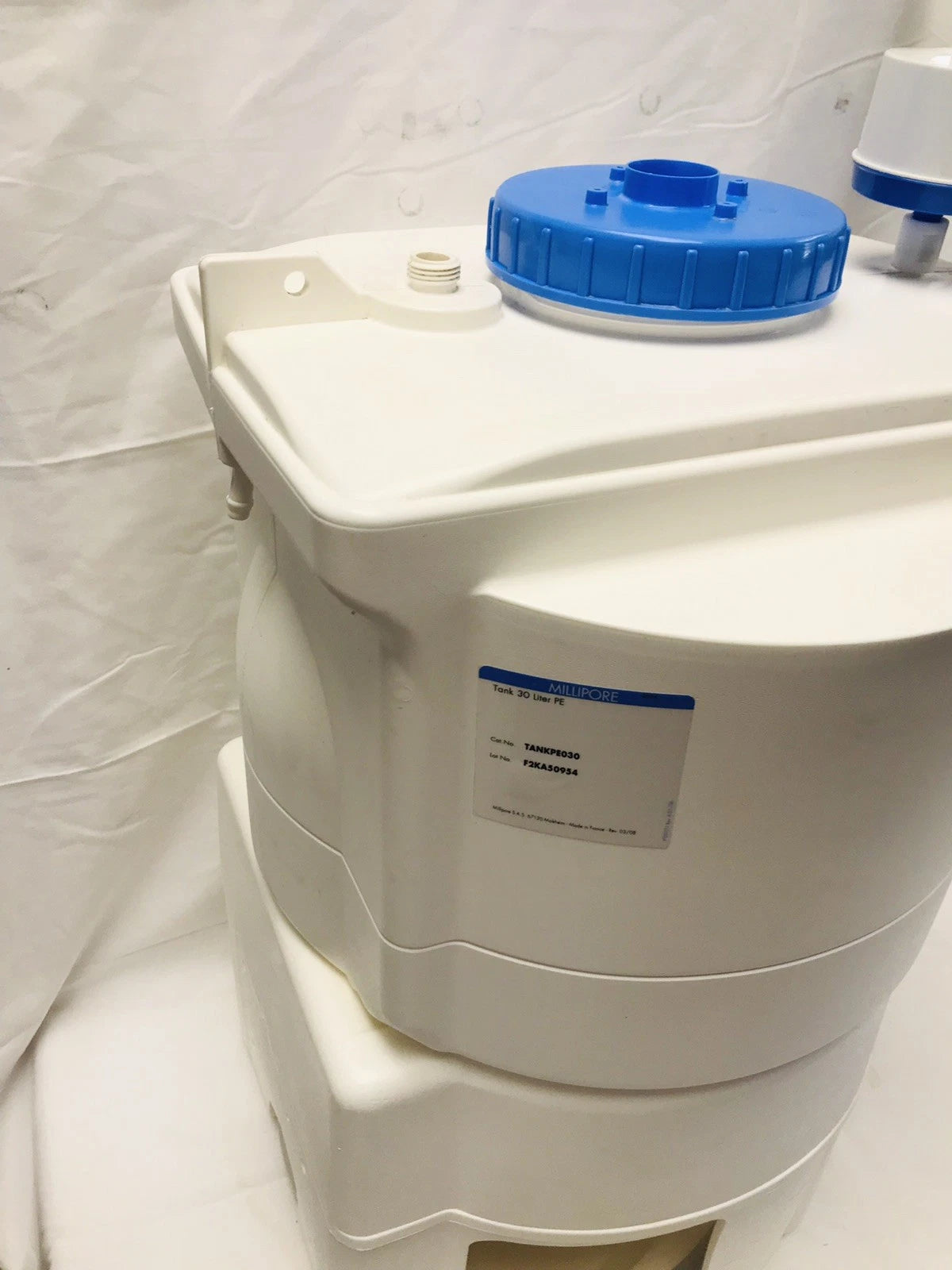 Millipore TANKPE030 Water Reservoir Storage Tank 30L PE 30 Liter