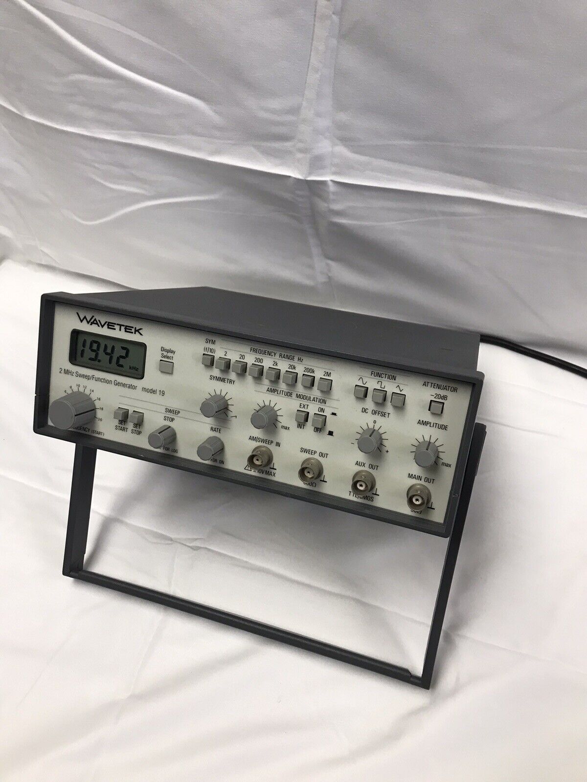 Wavetek Model 19 2 MHz Sweep Function Generator (Only) With Power Cord
