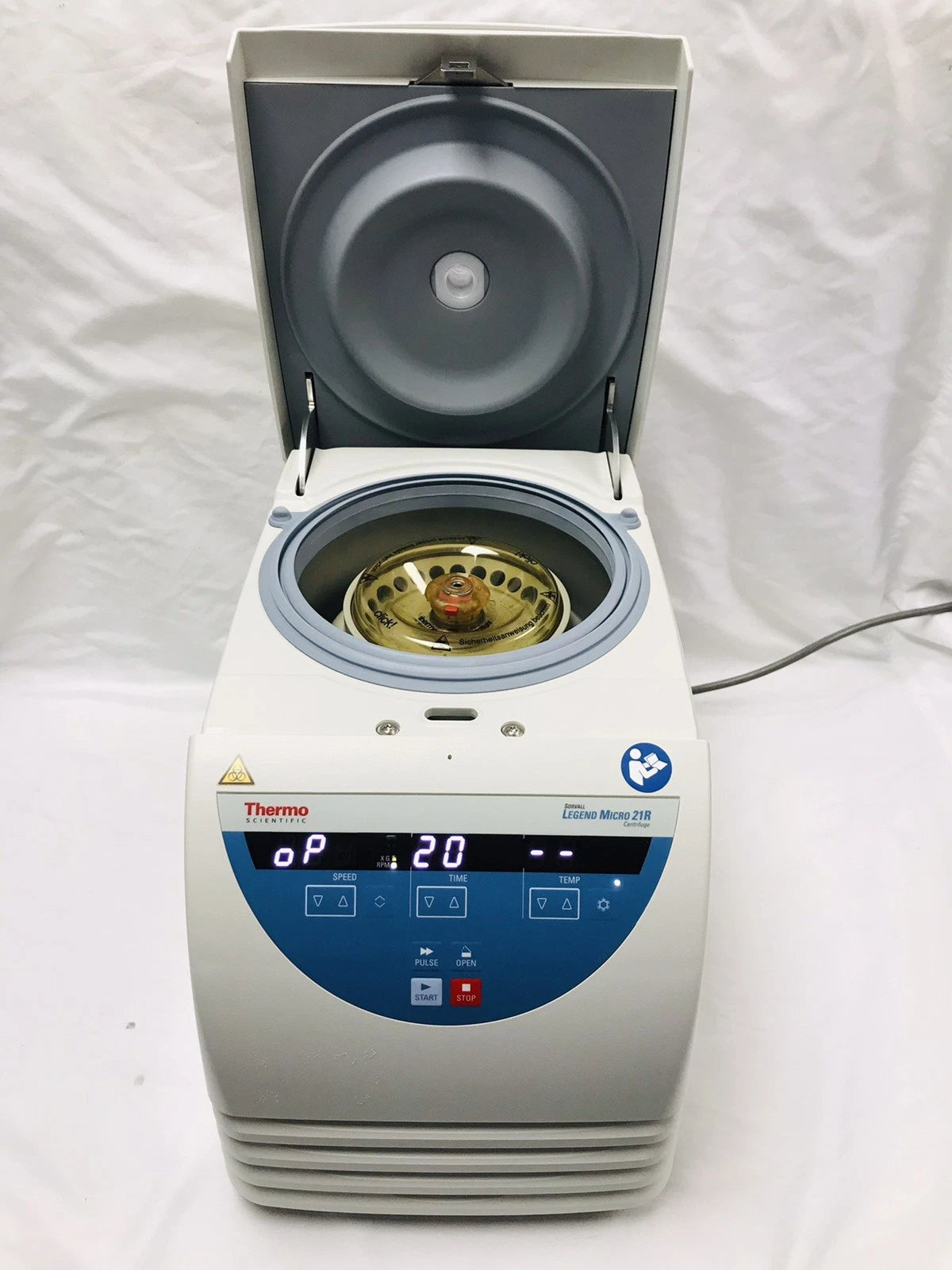 Thermo Sorvall Legend Micro 21R Refrigerated Centrifuge with 75003424 Rotor
