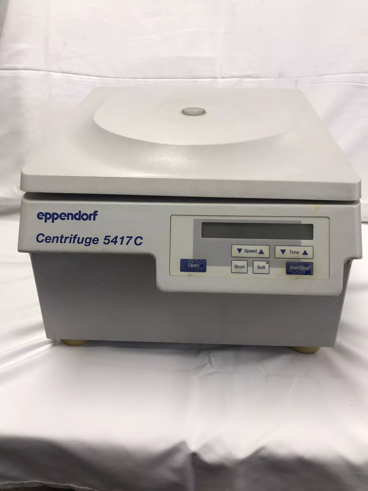 Eppendorf 5417C Centrifuge NO POWER No rotor for parts or repair