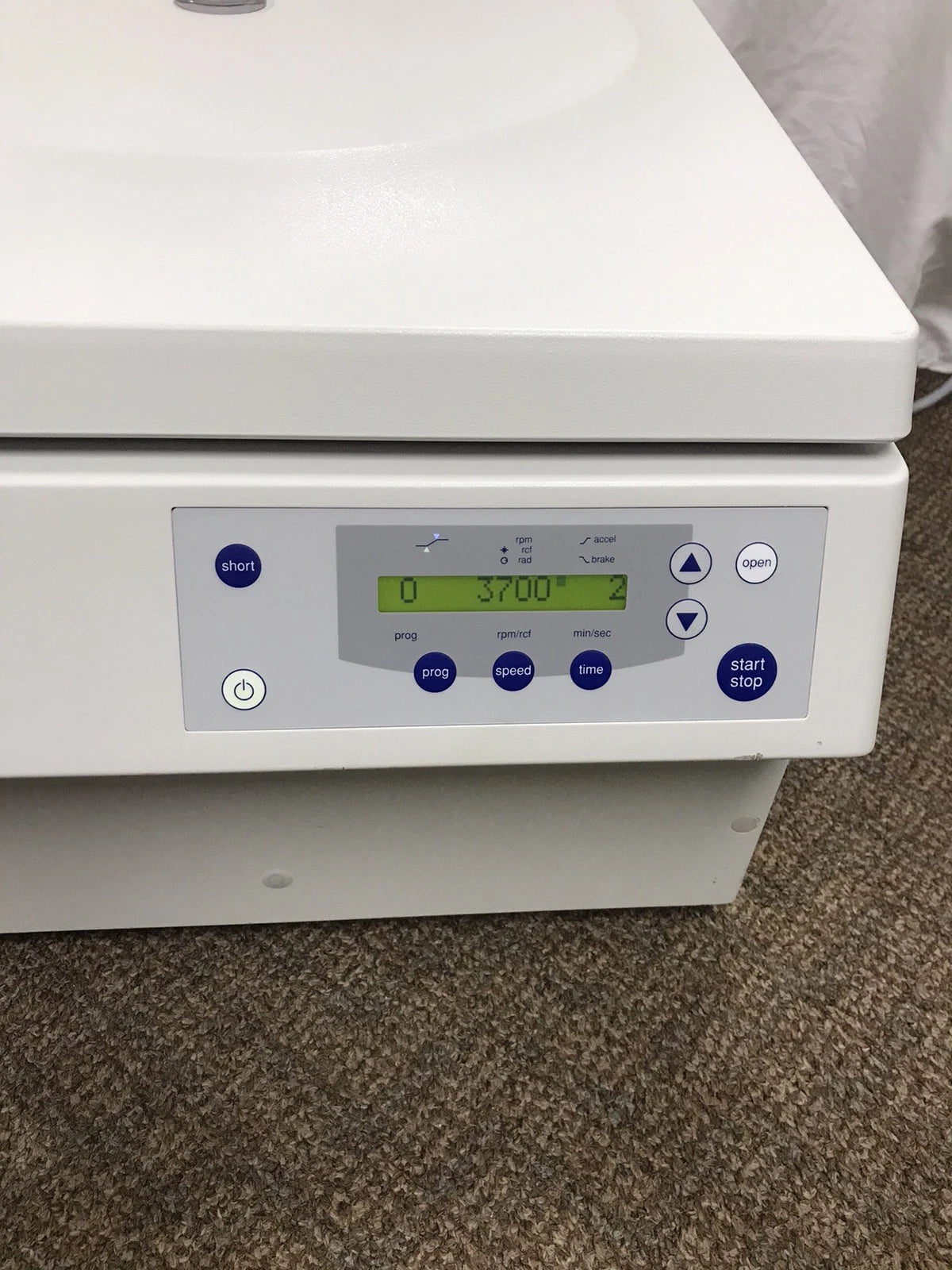 Eppendorf A-2-DWP Rotor with 5804 Centrifuge & 2x Micro Plate Carriers Tested