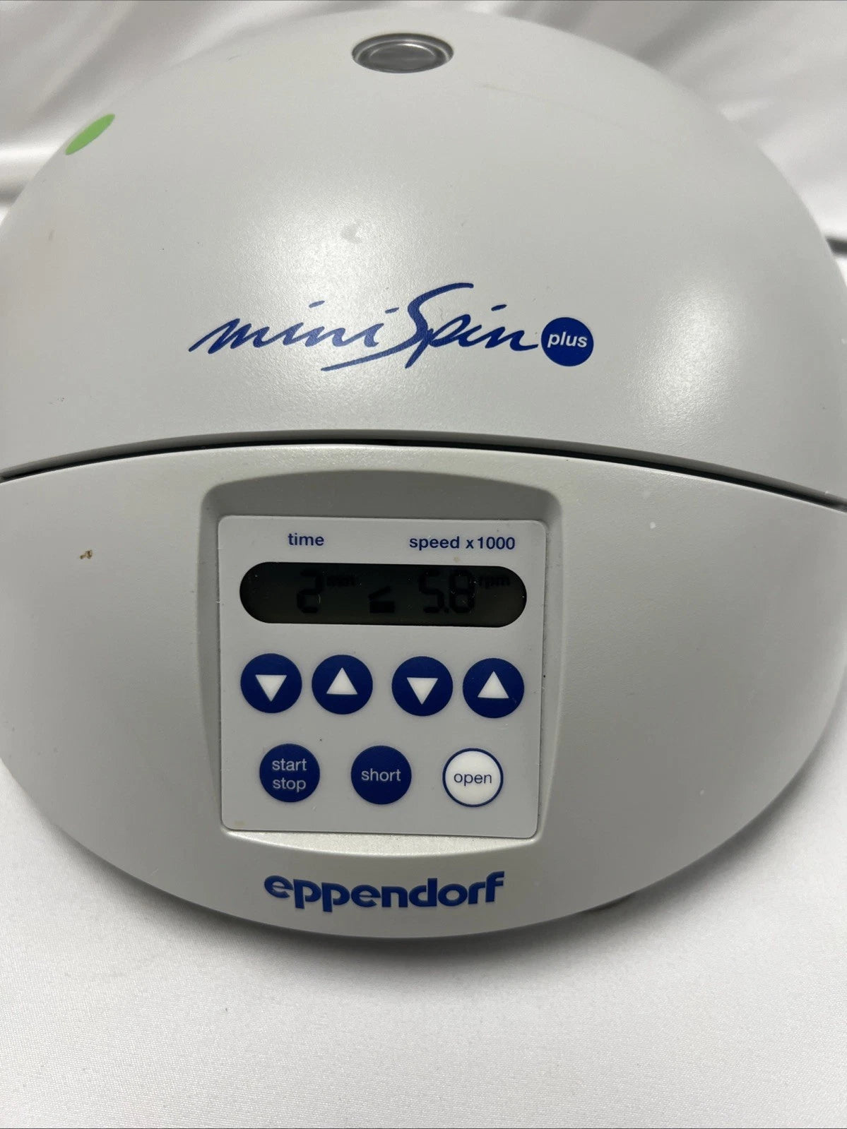 Eppendorf MiniSpin Plus 5453 Microcentrifuge + F45-18-11 Rotor Tested Working