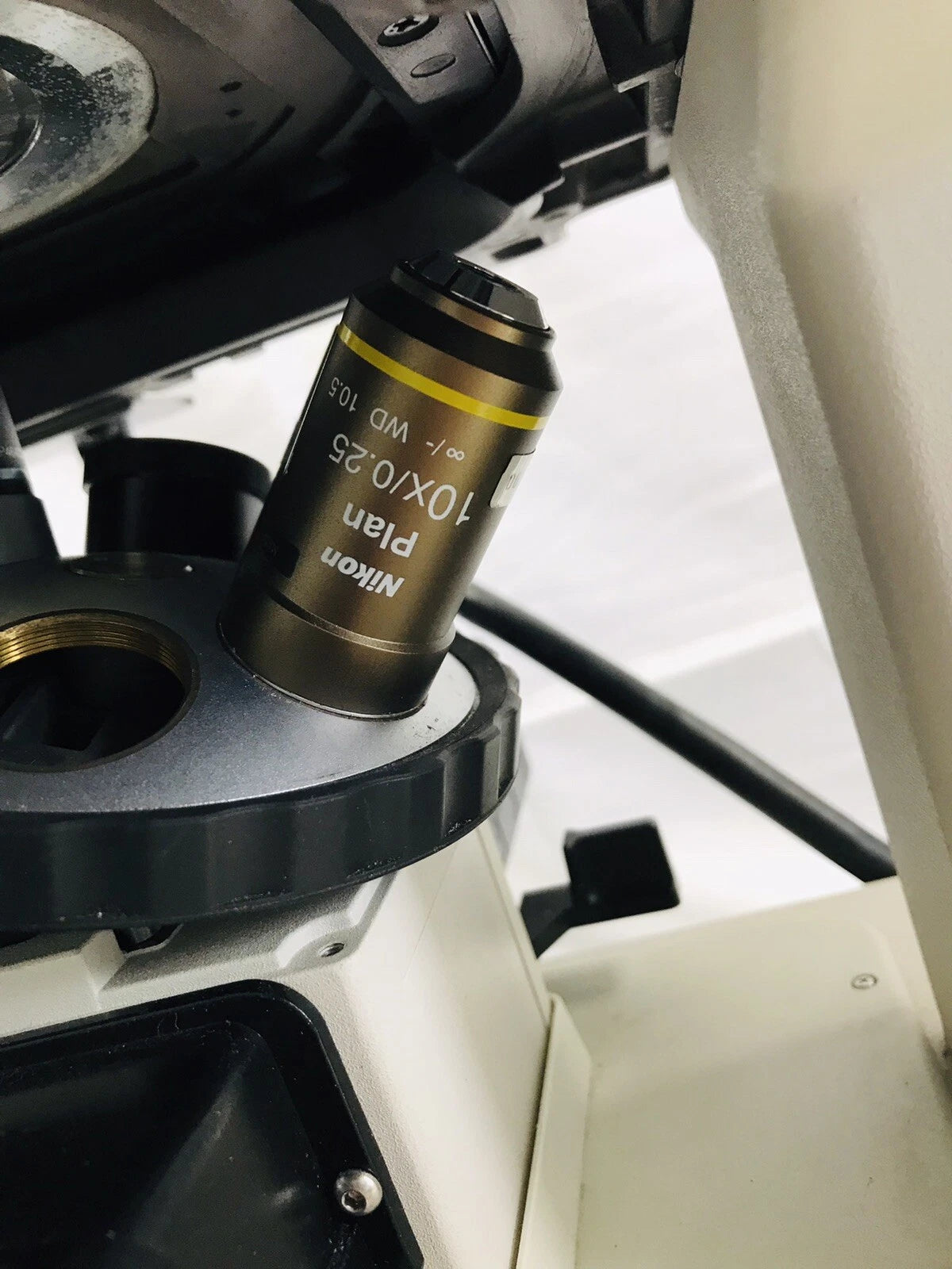 Nikon Eclipse TE200 Phase Fluorescence Microscope Light source 2 Objectives