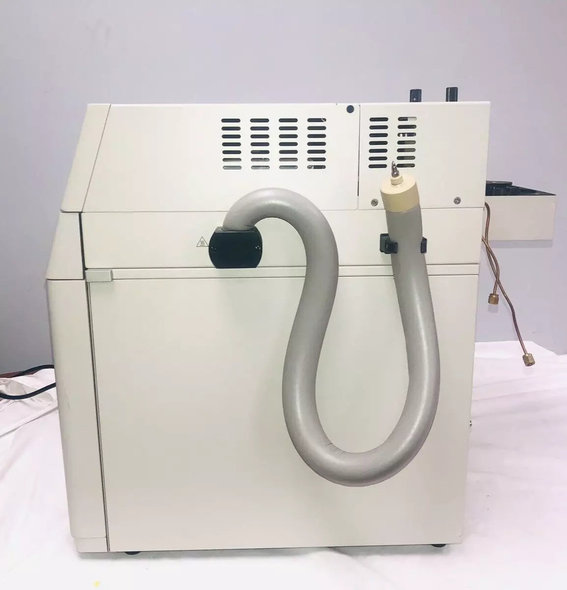 Agilent G1888 Network Headspace Sampler G1888A Power Up Tested Video