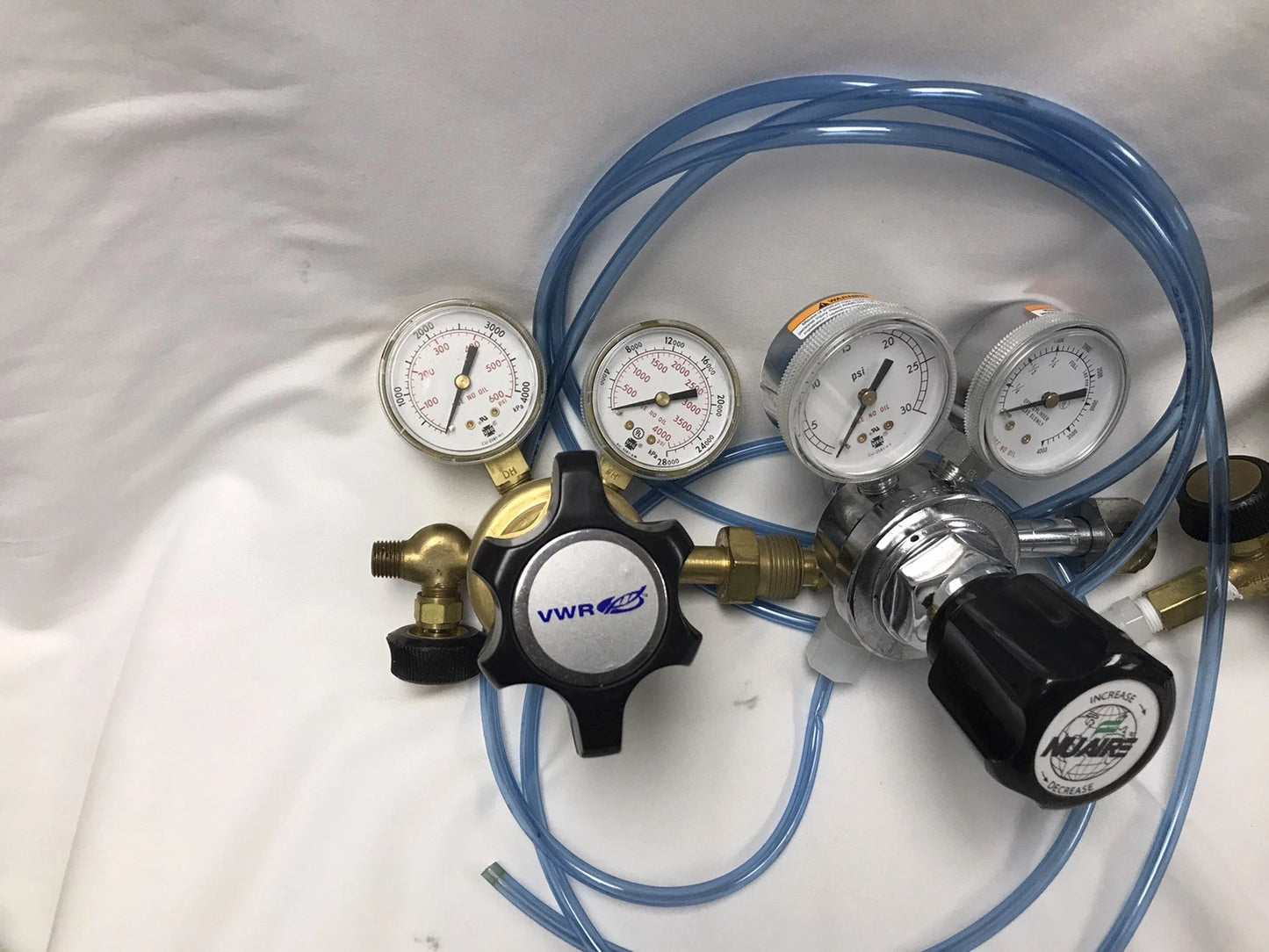 Mixed Lot Of 4 - Gas Regulators Gauges - Fisher, VWR, Nuaire - For Parts