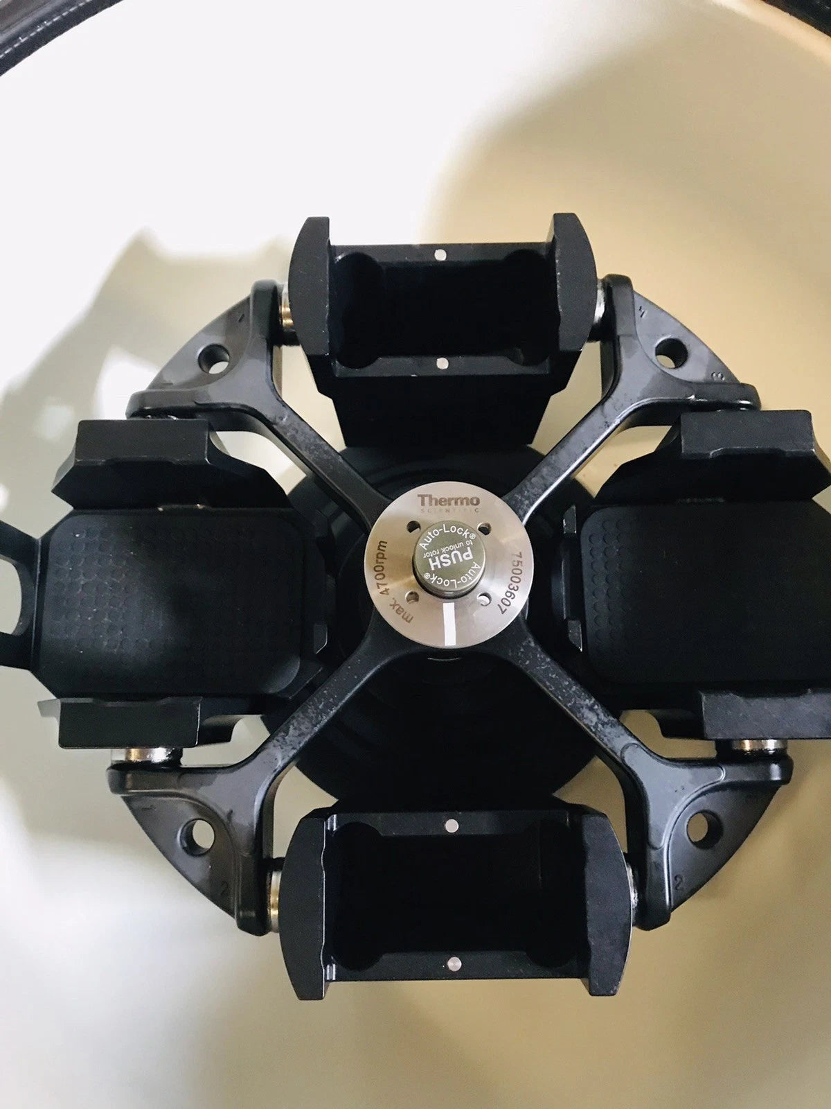 Thermo Megafuge 40 Benchtop Centrifuge with TX-750 Rotor, Buckets, Plate Carrier