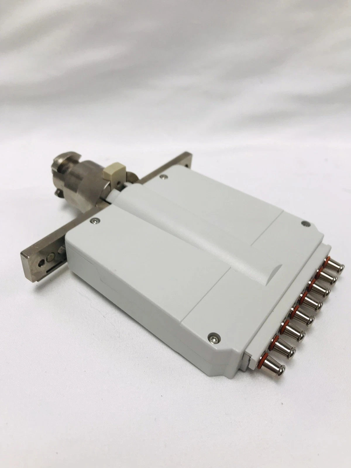 Eppendorf 960001044 epMotion TM 50-8 Dispensing Tool 8-Channel 1-50 uL