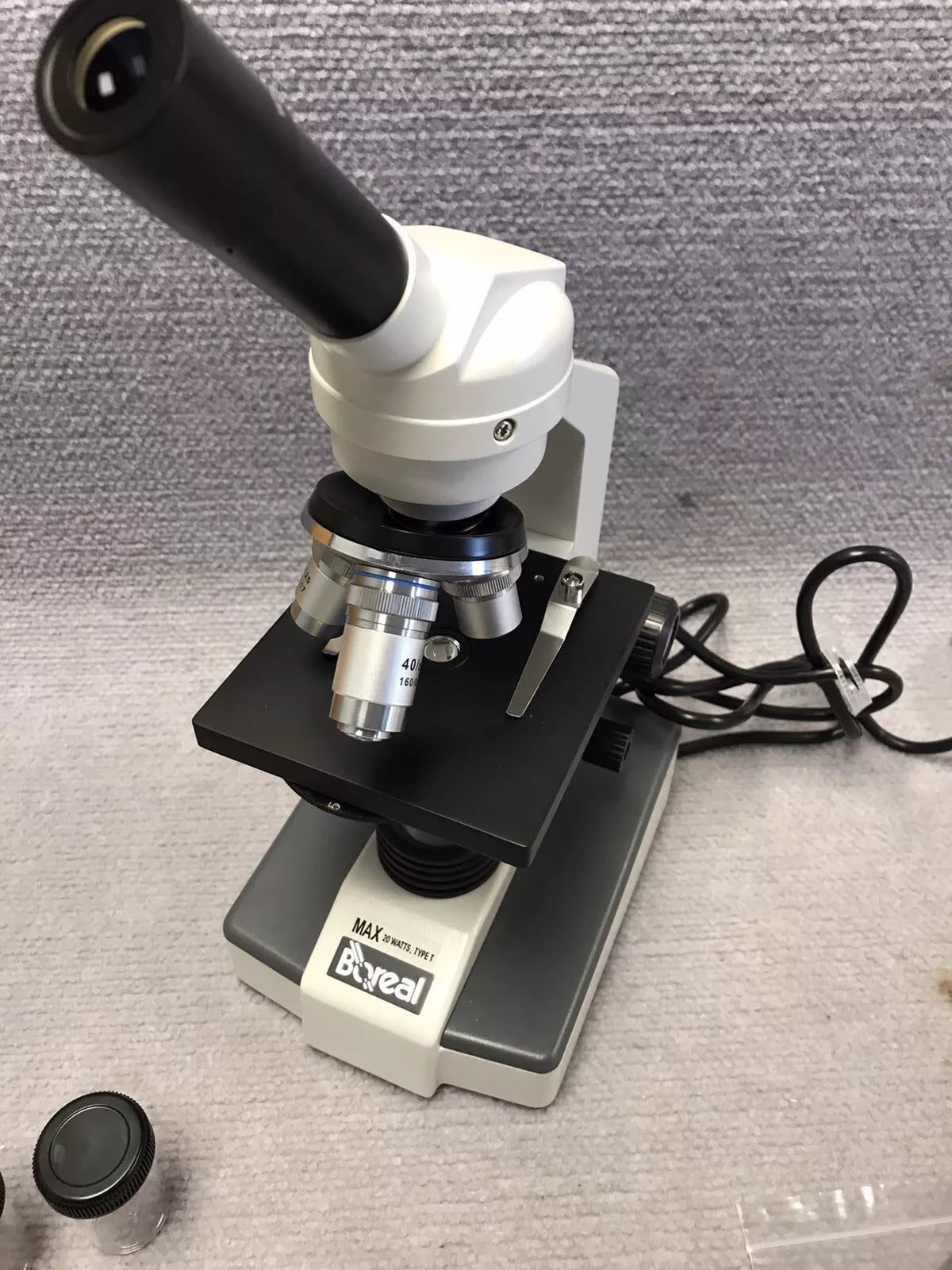 new Boreal Compound Light Microscope SFC 111 Series 3 Objectives 4x 10x 100x Student