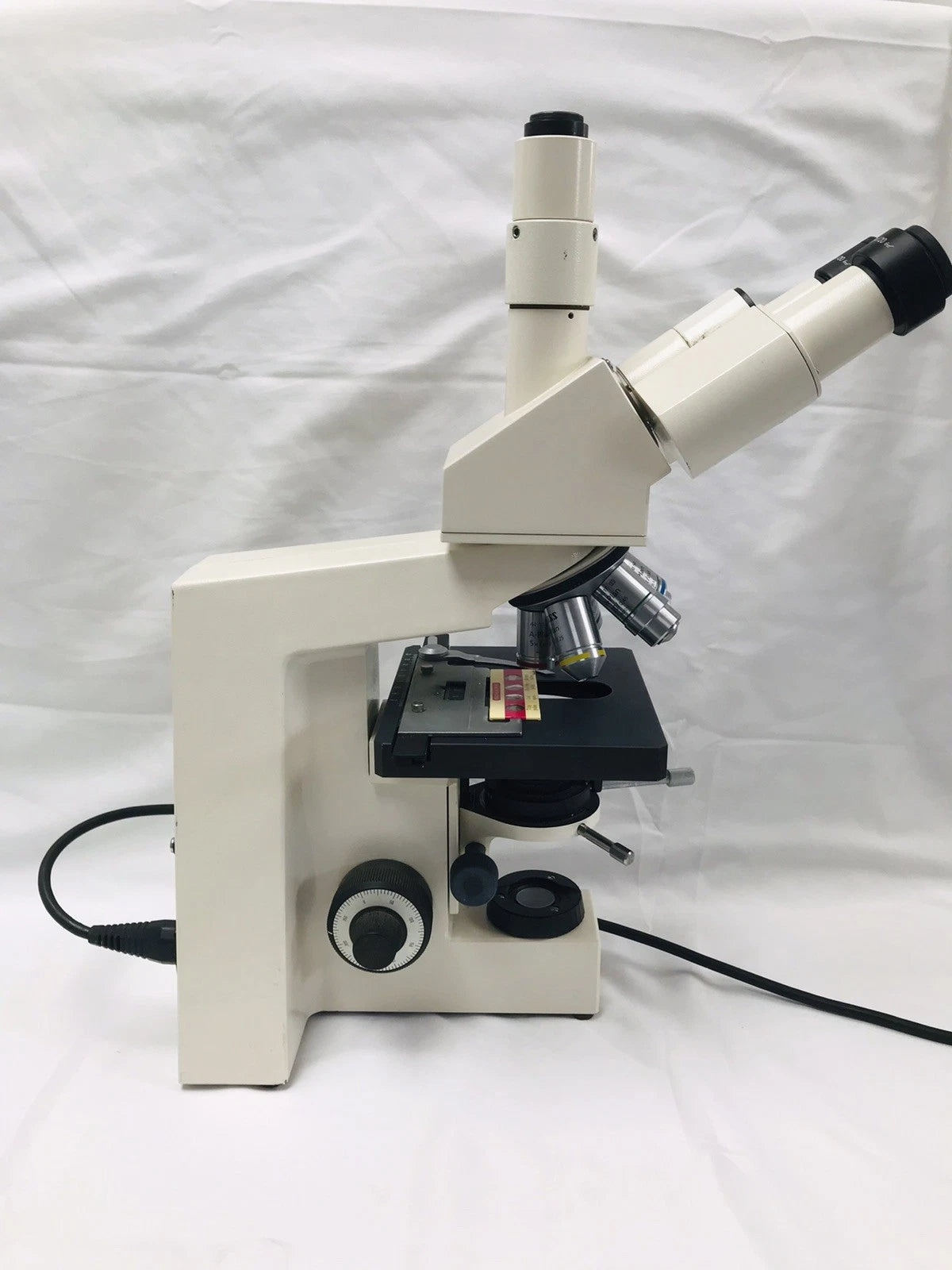 Carl Zeiss Standard 25 ICS 10x/20 Eye Pieces 5x A-Plan Objectives Trinocular