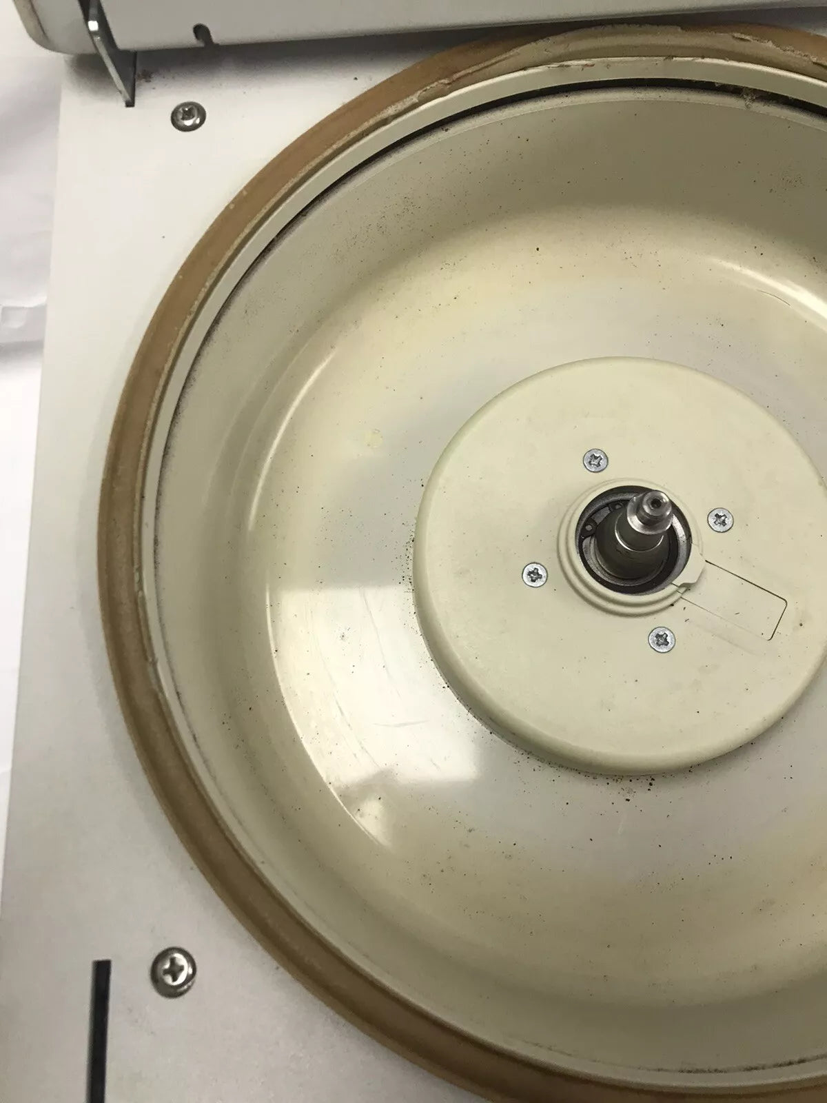 Eppendorf 5417C Centrifuge NO POWER No rotor for parts or repair
