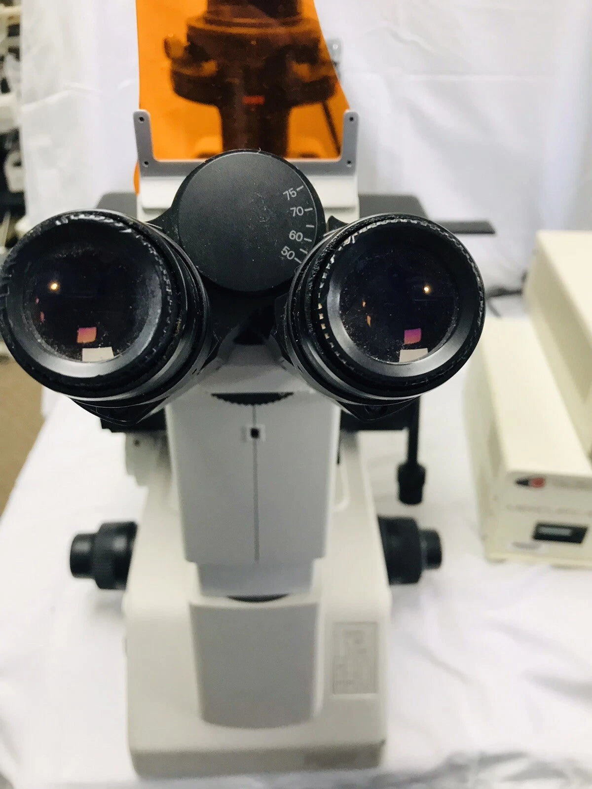 Nikon Eclipse TE200 Phase Fluorescence Microscope Light source 2 Objectives