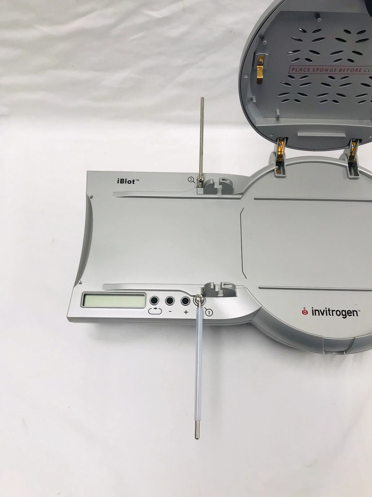 Invitrogen IBlot gel transfer device Western blot module blotting I-blot